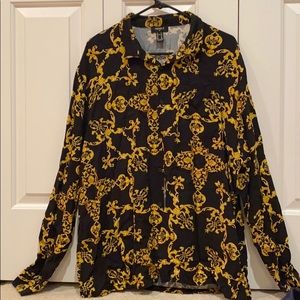 Men’s Forever 21 XL black and gold shirt